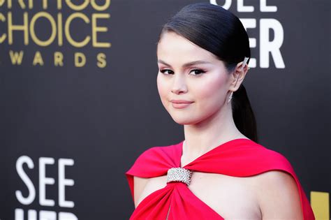 selena gomez nudography|Selena Gomez: I was ‘ashamed’ to pose naked on album cover